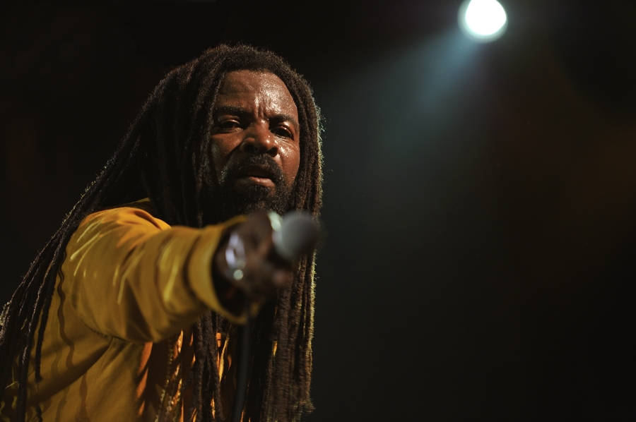 annuaire photographes suisse romande, Rocky Dawuni,  Montreux 2013 - http://www.2point8.ch - 2point8 de Bercher