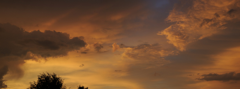 annuaire photographes suisse romande, Coucher de soleil un soir d'orage - http://www.2point8.ch - 2point8 de Bercher