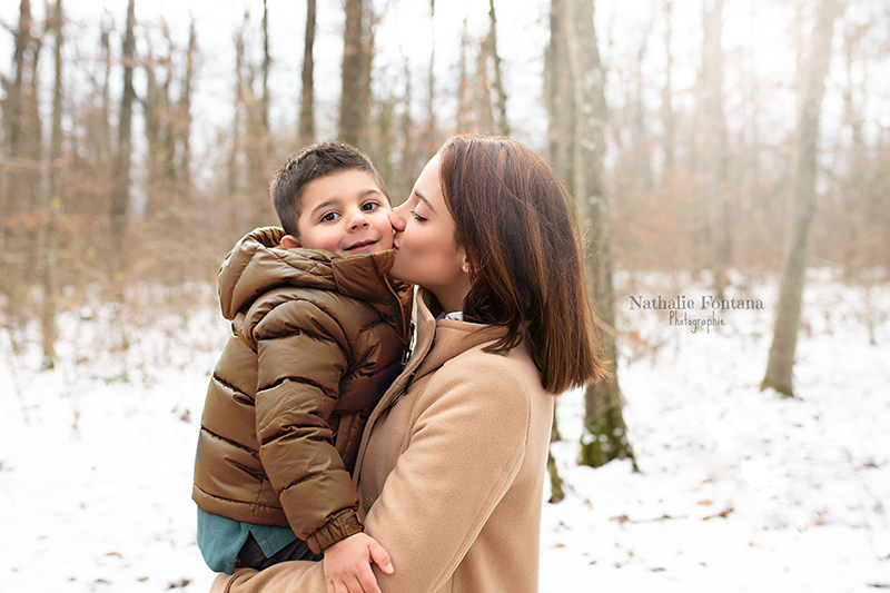 annuaire photographes suisse romande, Séance photos de famille hivernale en extérieur - http://www.nathaliefontana.ch - Nathalie Fontana de Genève