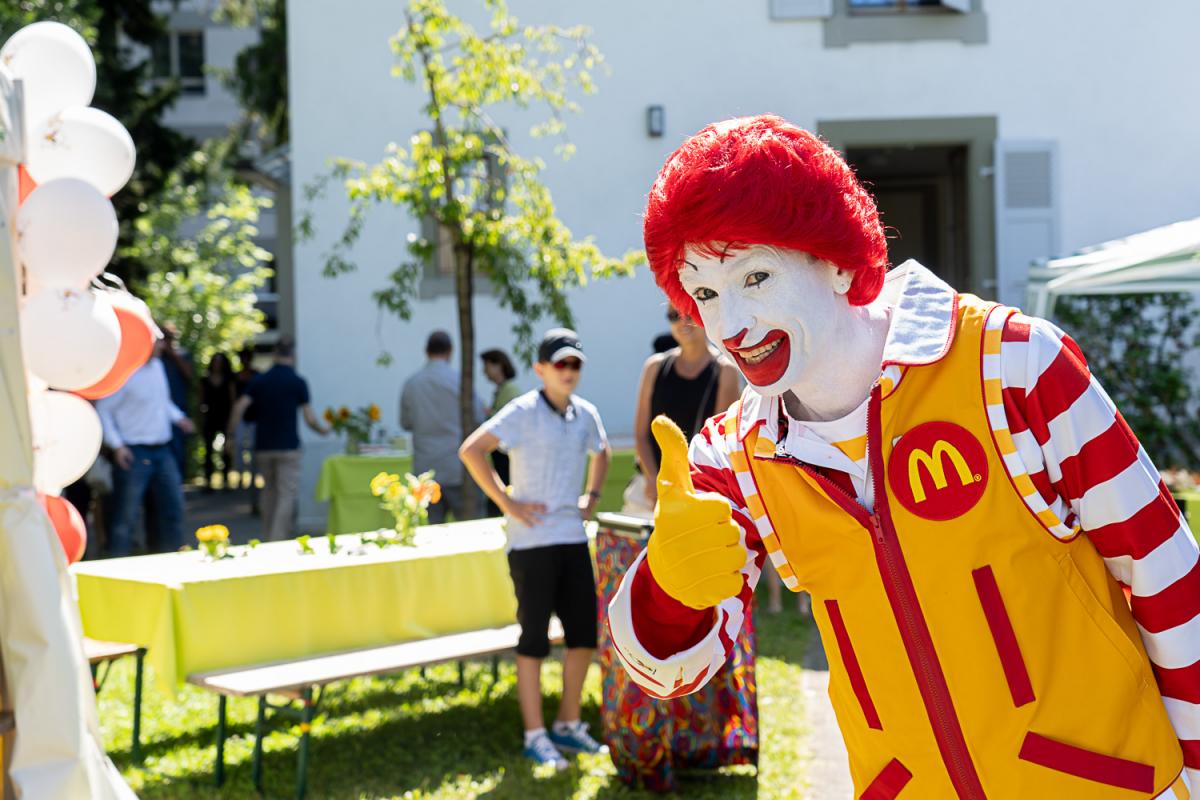 annuaire photographes suisse romande, Couverture événementielle par JPphotographies Photographe Geneve. Client Maison Ronald McDonald - http://www.jpphotographies.com - Pedja de Genève