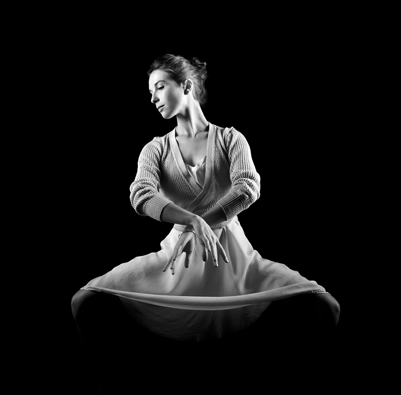 annuaire photographes suisse romande, Studio sur le thème de la danse. Modèle : Blanche - http://www.photoconcept.pictures - Daniel de Gland