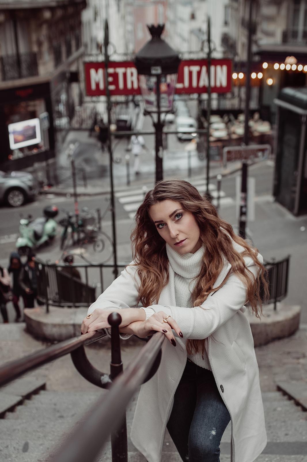 annuaire photographes suisse romande, Metropolitain - Paris avec Séverine - https://eltschinger.photo - fred.eltschinger de Fribourg