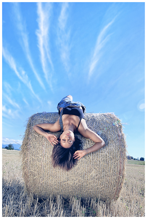 Mélissa : Photo en extérieur prise à l'occasion de l'Agrex de l'"Atelier Numérique" (facebook) , ns:Stéphane Fino, annuaire photo modele