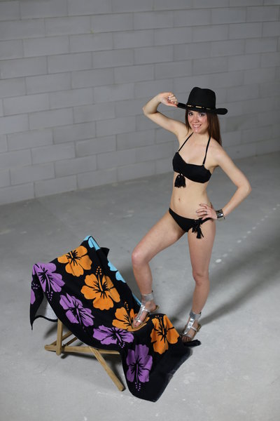 Jo :  Shooting Oh les Filles , https://fr-fr.facebook.com/pages/OhLesFilles-Dessous-Chic-Choc/131500253561008, annuaire photo modele