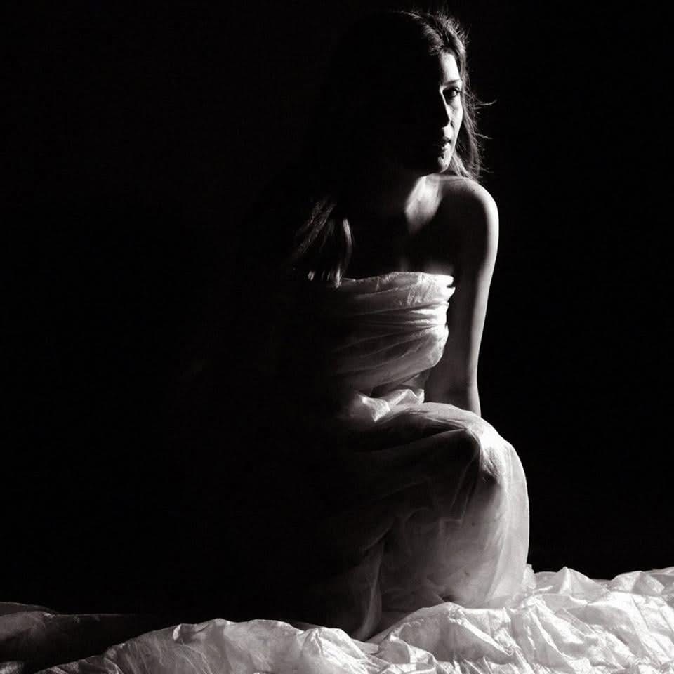 Eliane  :  Séance , ns:De l'ombre , annuaire photo modele
