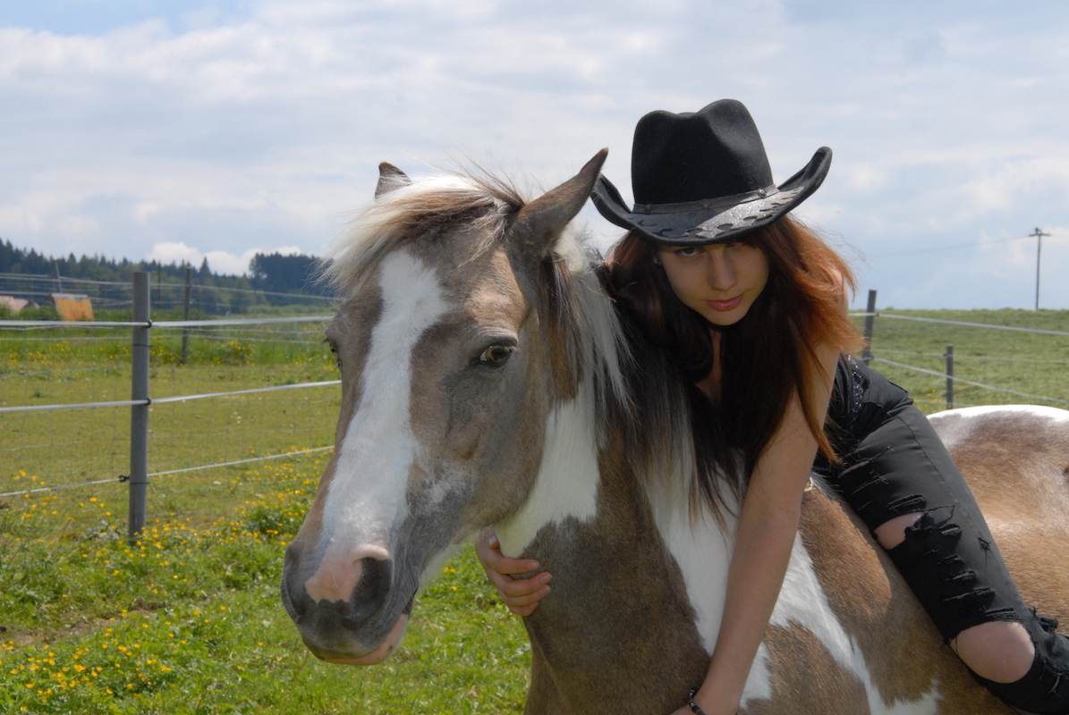 Sweet Demonia :  Cow girl, ns:Cornelia Roulet, annuaire photo modele