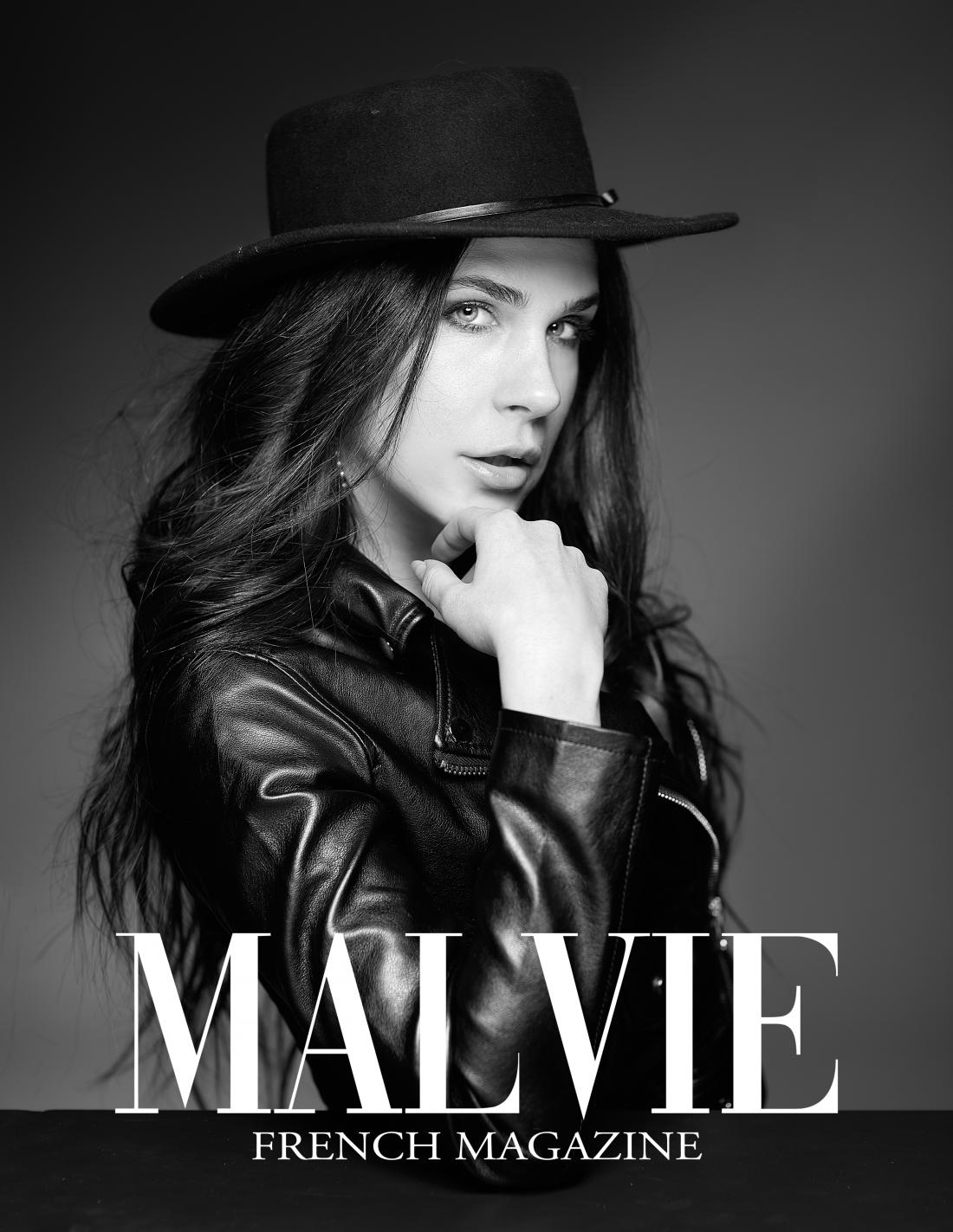Jessica Gomez :  MALVIE mag 2023, ns:Edsger, annuaire photo modele