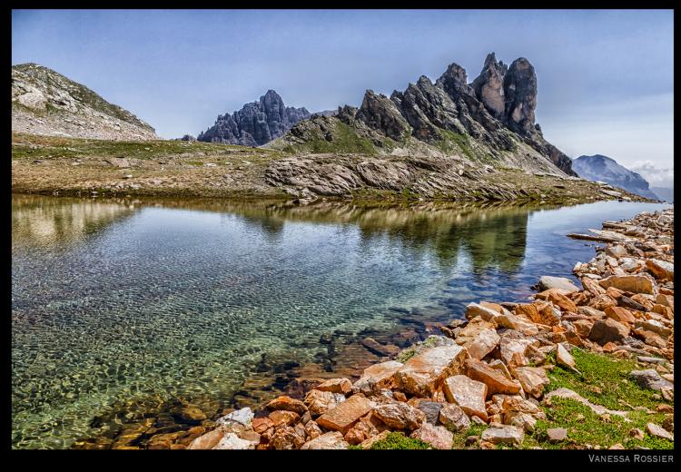 Lac des montagnes dans la vallée de la Clarée par Vana de http://www.vanessarossier.com